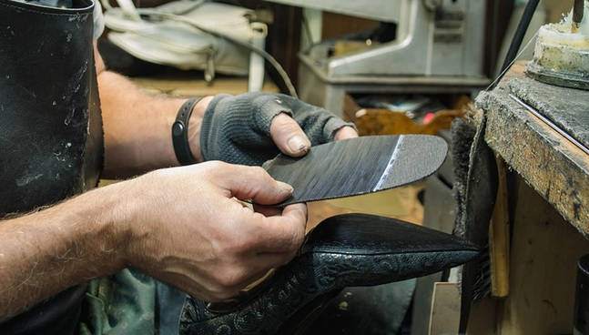 Heel repair service